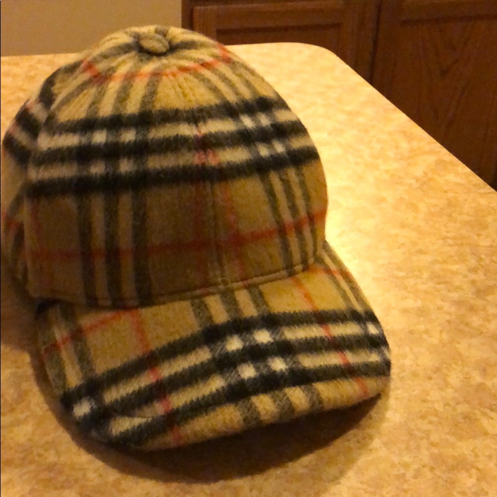 Burberry hat